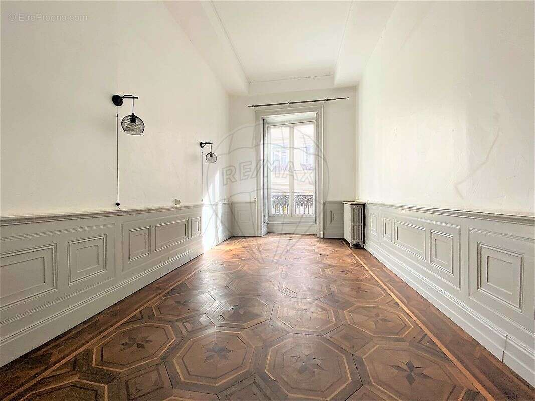 Appartement à LYON-1E