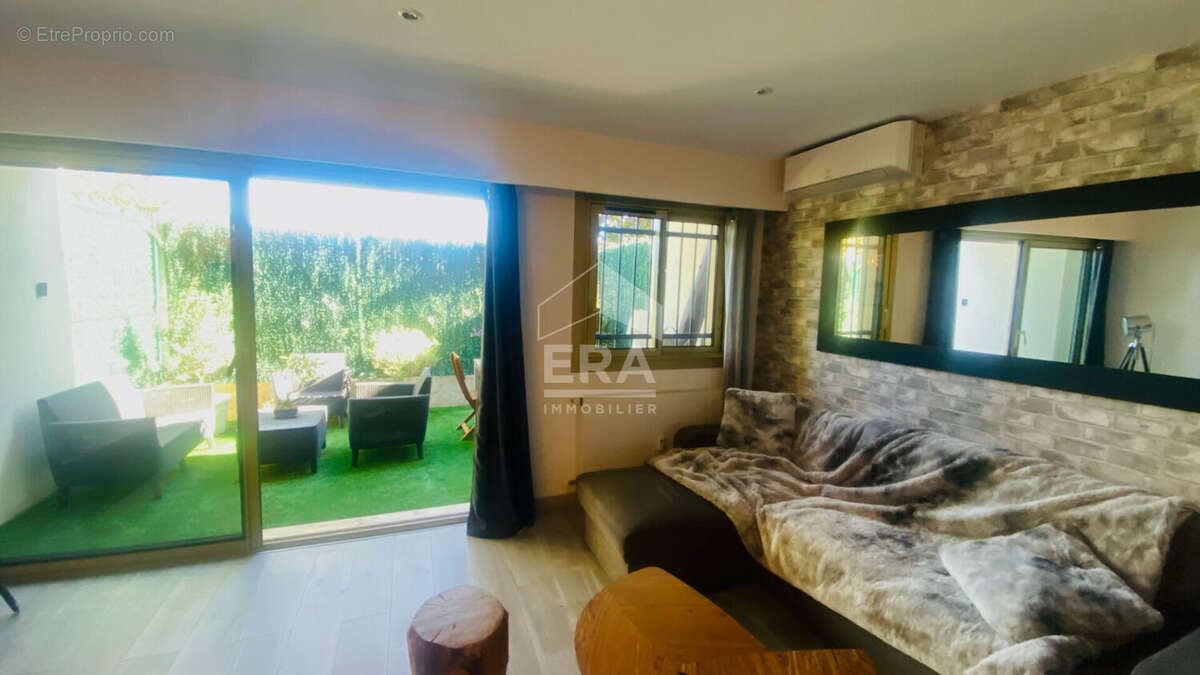 Appartement à LE CANNET