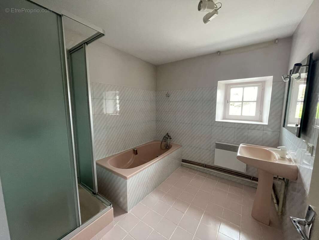 n°5 - Maison à SAINT-MARTIN-SAINTE-CATHERINE