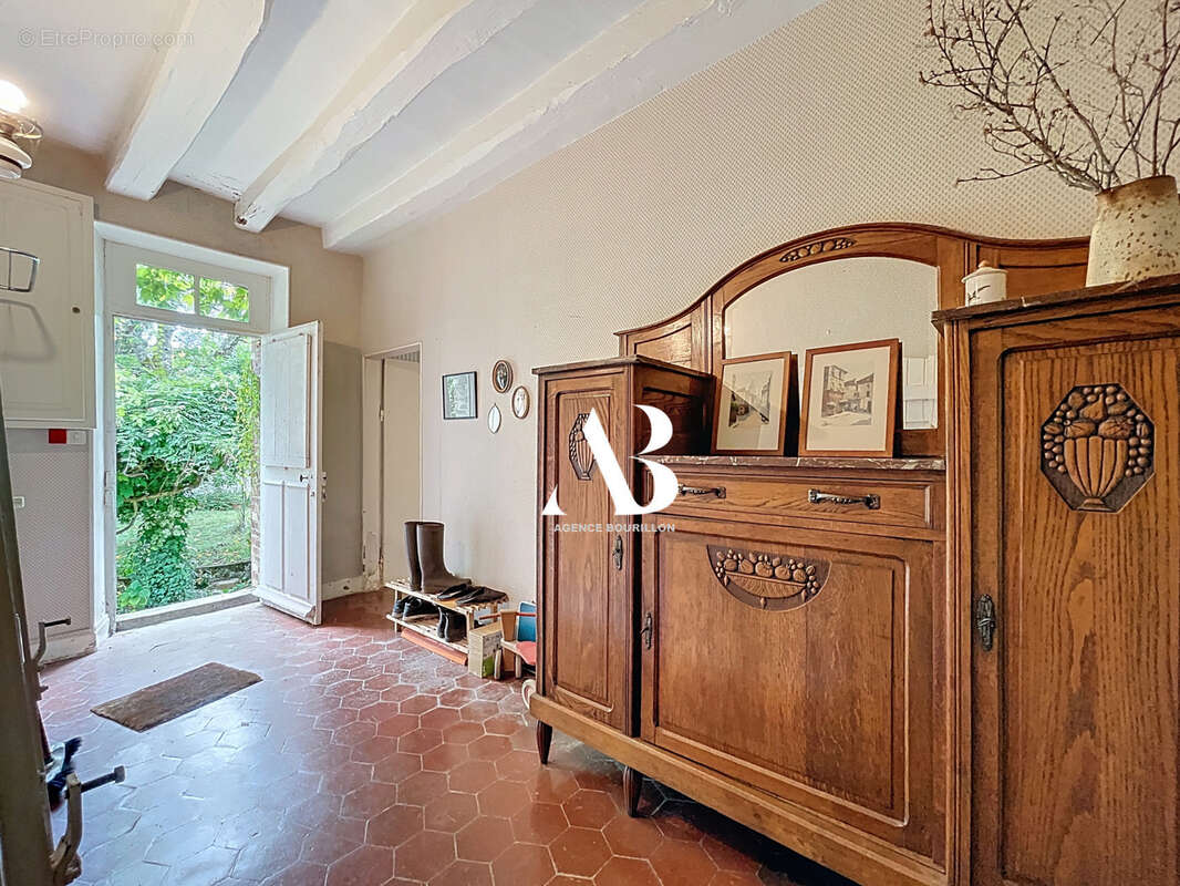 Maison à MONTIGNY-LENCOUP