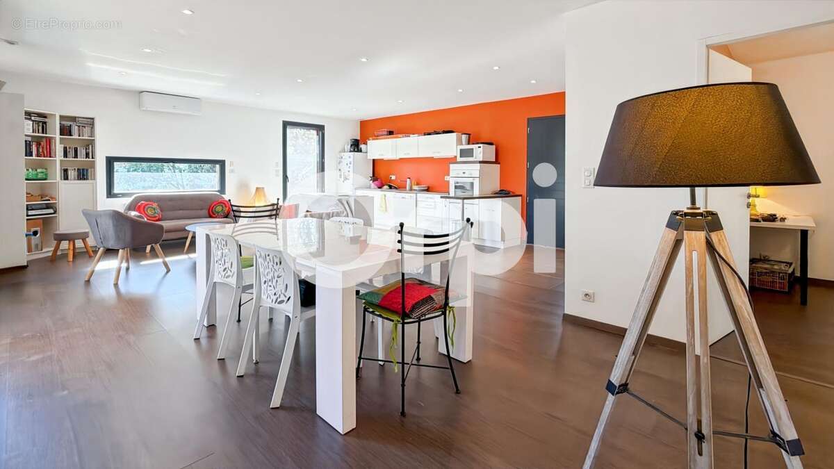 Villa en bois avec piscine - photo 8