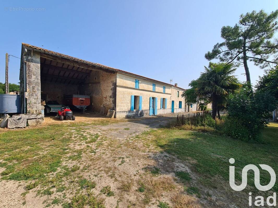 Photo 1 - Maison à SAINT-SULPICE-D'ARNOULT