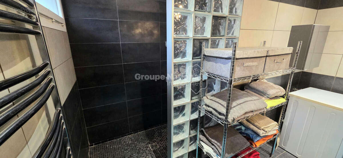 Appartement à LE ROVE