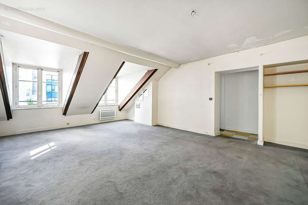 Appartement à PARIS-4E
