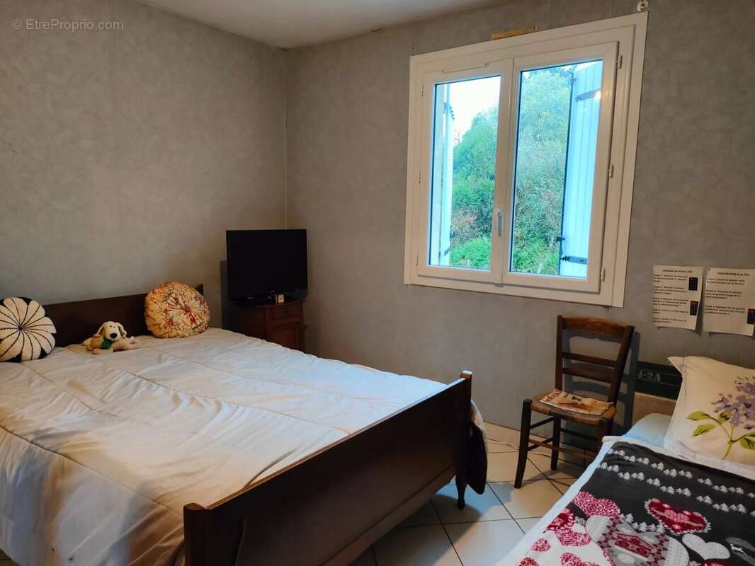 Maison à ORADOUR-SUR-VAYRES