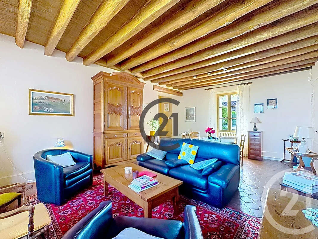 Maison 146 m² à Saint-Loup-De-Naud  - photo 3