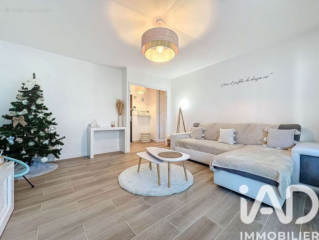 Photo 2 - Appartement à SAINT-MAUR-DES-FOSSES