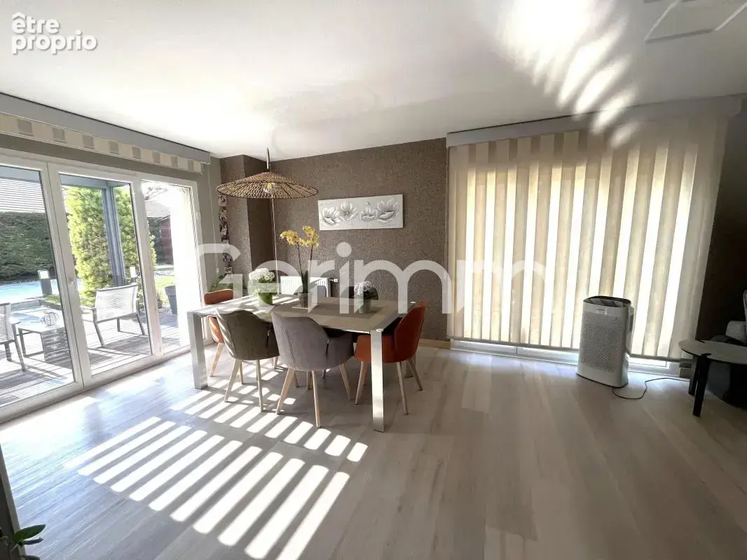Vente - Maison - 6 pièces + cuisine - 132 m² - 519 000 € - LA - photo 6