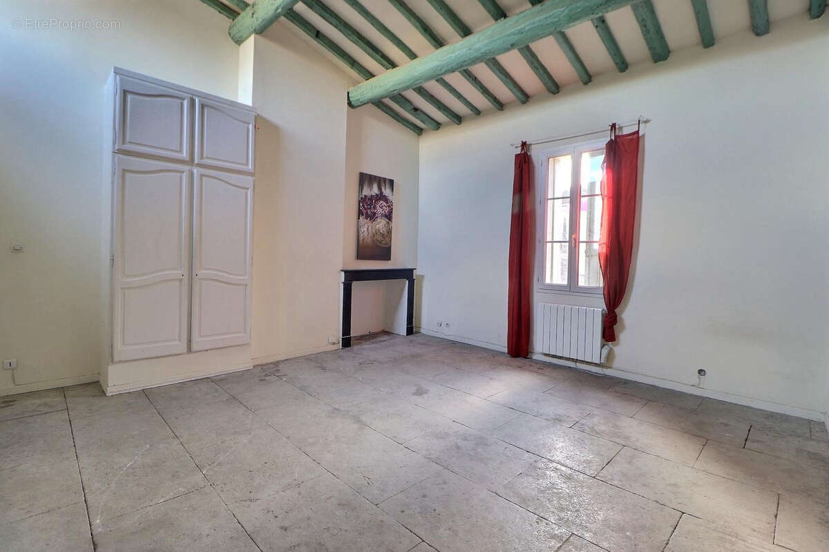 Maison à SAINT-BRES