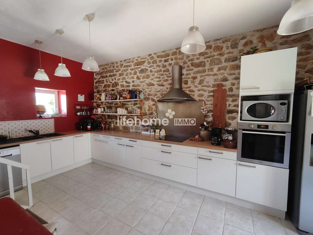 Maison 312 m² à Nohant-Vic  - photo 8