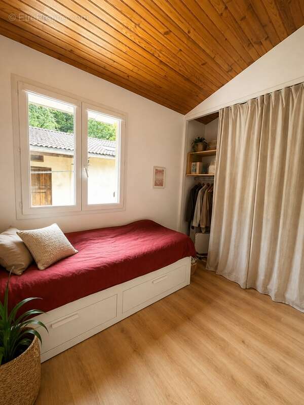  Charmante petite maison avec jardin et garage - photo 4