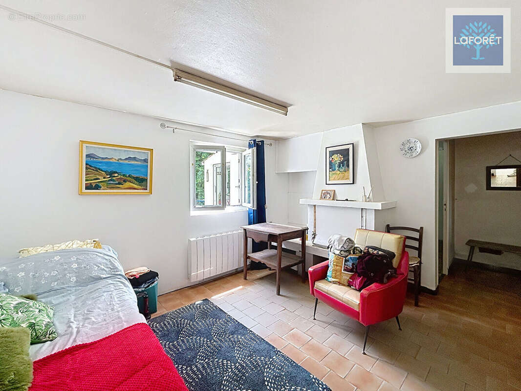 Maison familiale au calme ? 3 chambres, garages et grand jardin arboré - photo 7