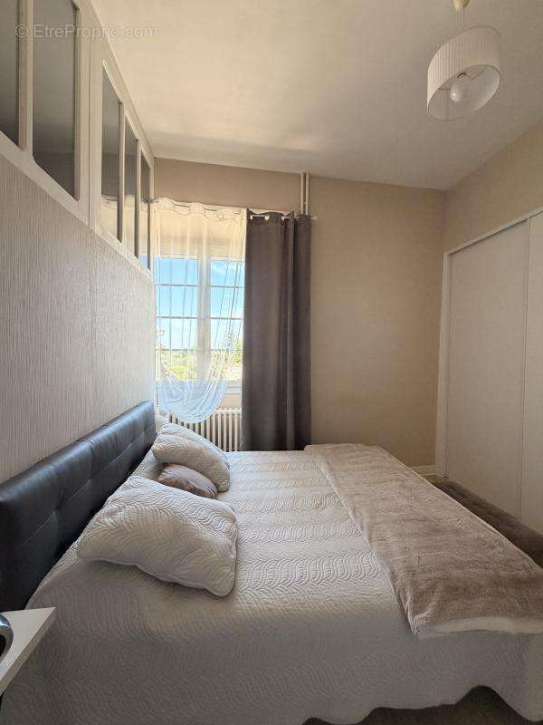 Maison 180 m² à Piegut-Pluviers  - photo 17