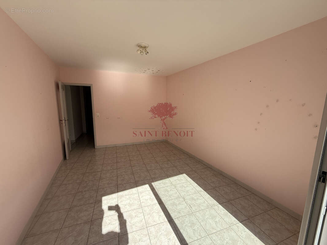 A vendre maison de village avec garage saint-saturnin de lucian - photo 12