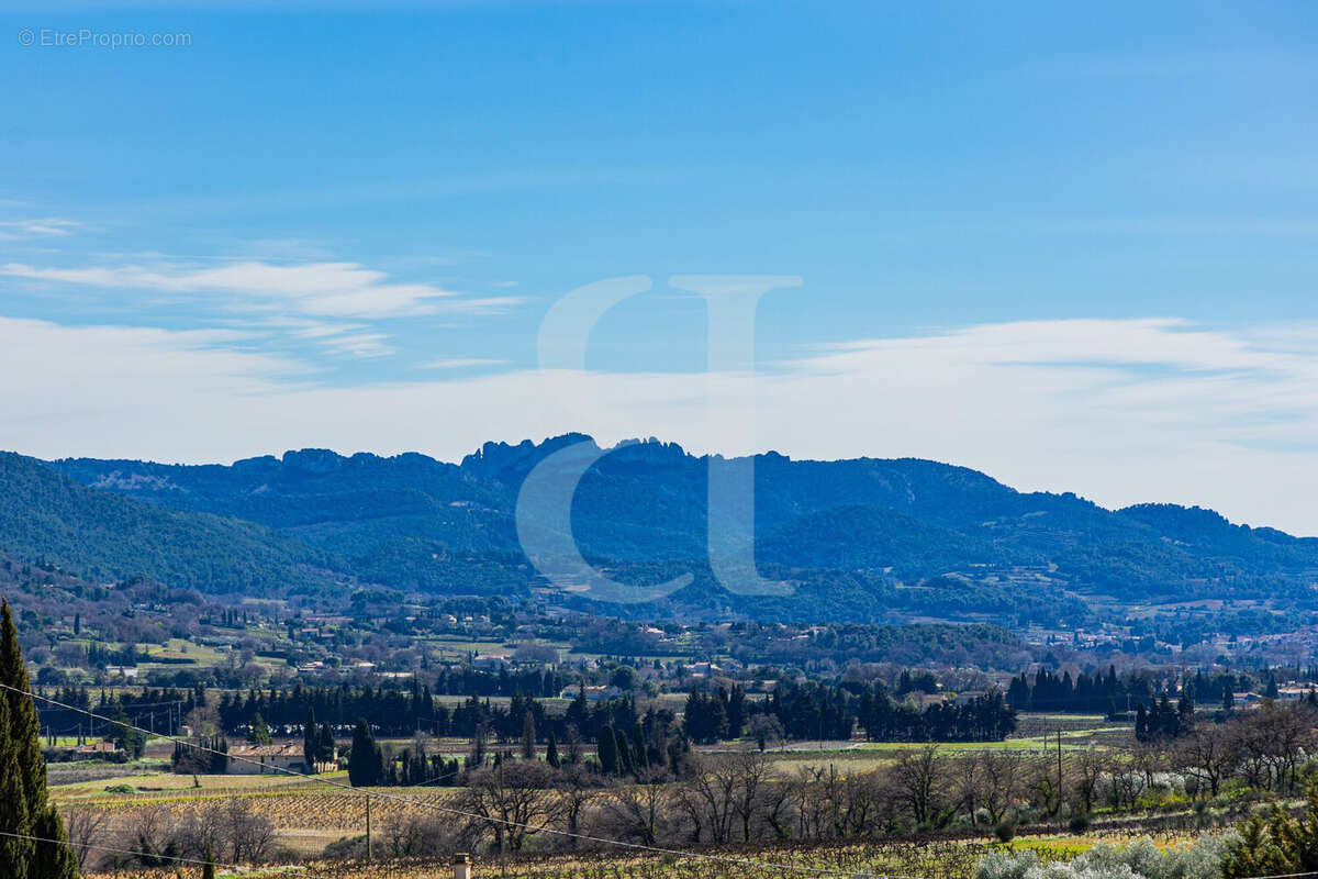 Maison à VAISON-LA-ROMAINE