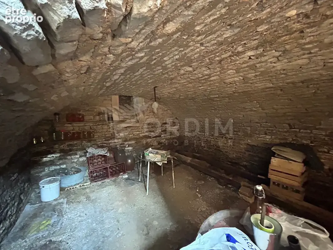 Maison de campagne, fort potentiel, vastes dépendances - photo 16