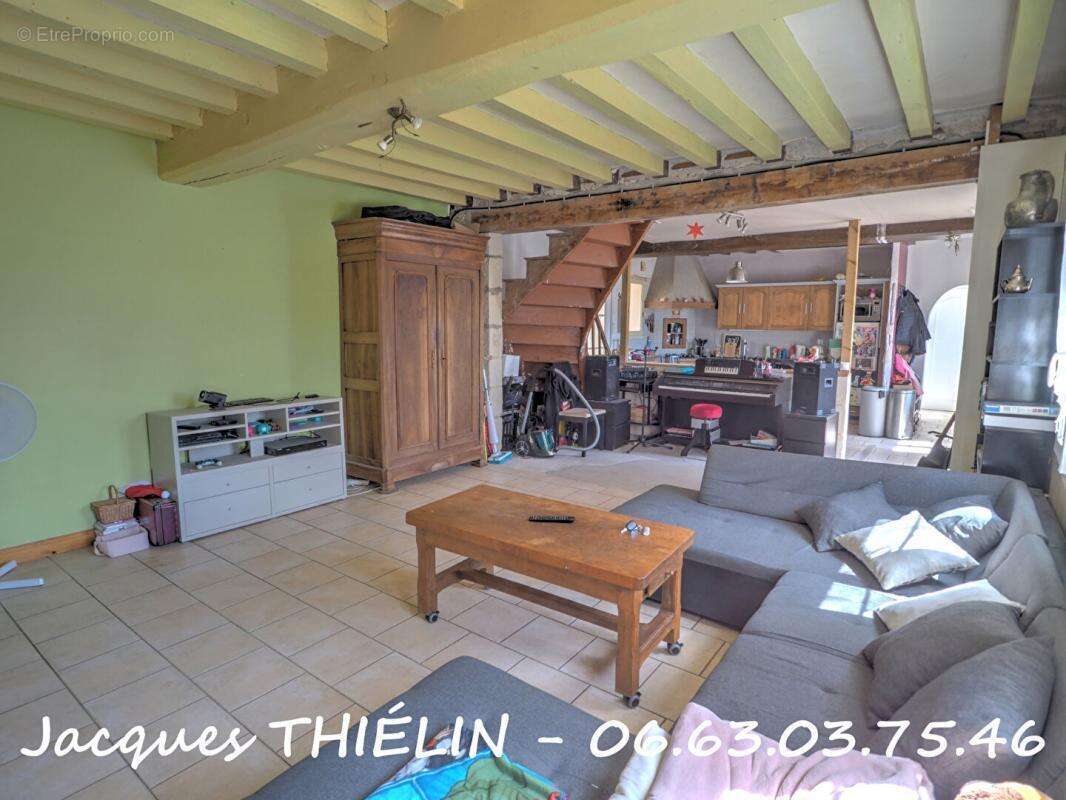 Maison à LONGUE-JUMELLES