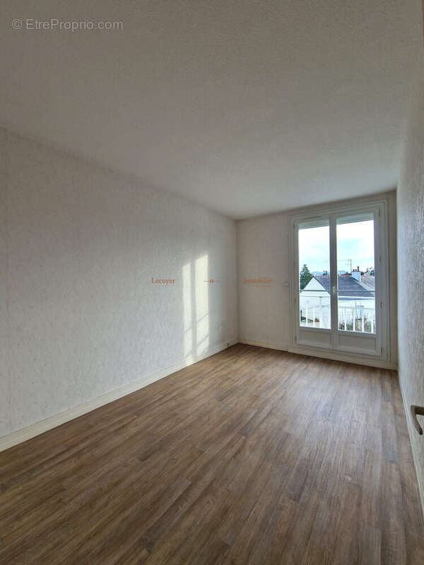 Appartement 72 m² à Reze  - photo 6