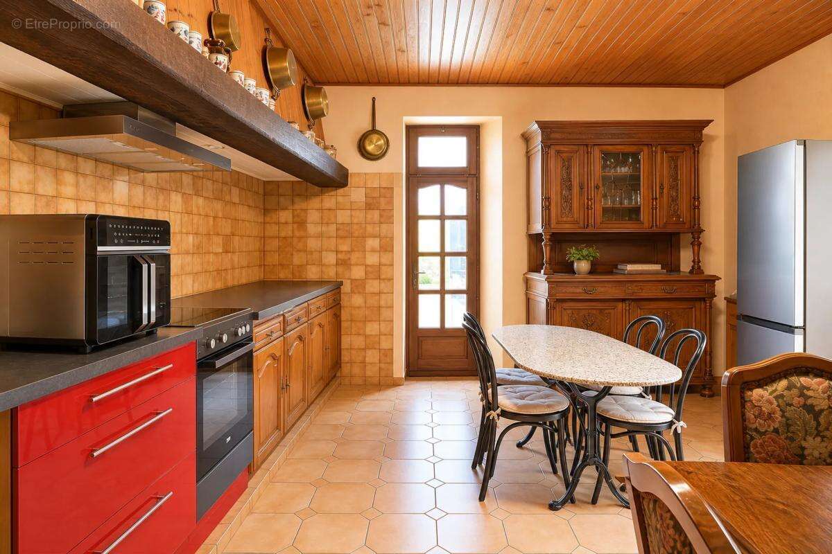 Maison de 10 pièces de 197 m² à Saint-Florent-sur-Auzonnet - photo 17