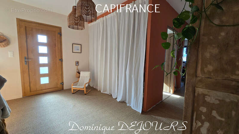 Ardèche - Magnifique Maison d'architecte de 184 m² habitable - Bel espace extérieur - Vue panoramique sur les montagnes ardèchoi - photo 49