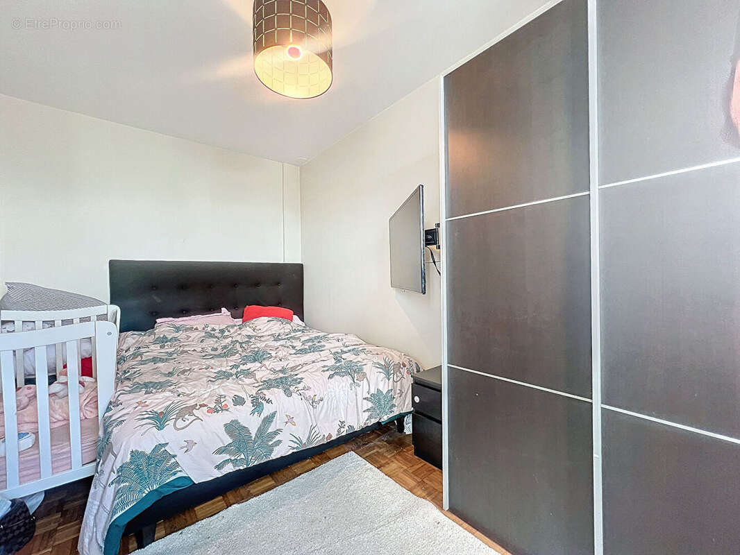 Appartement à ISSY-LES-MOULINEAUX