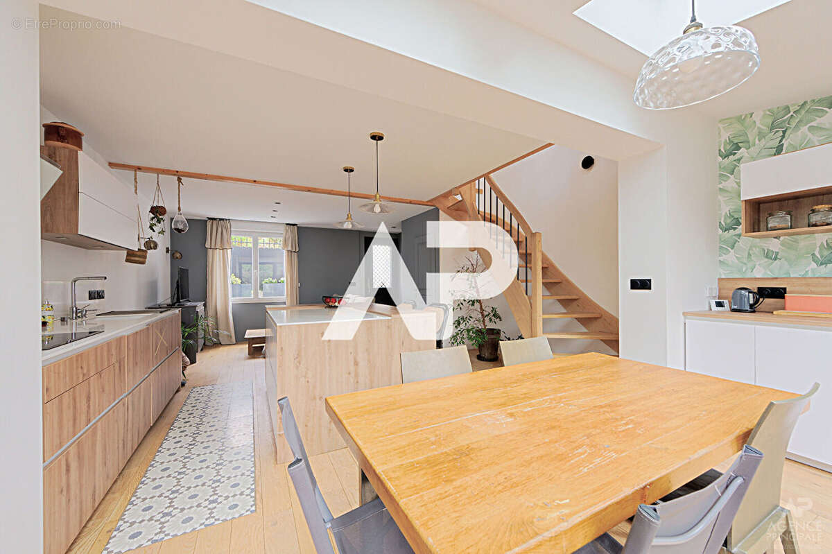 Maison à RUEIL-MALMAISON