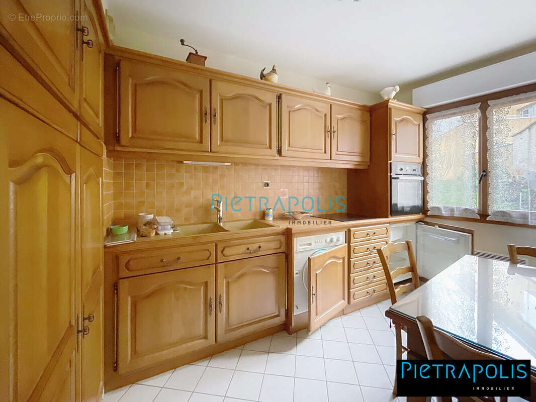 Appartement à QUINCIEUX