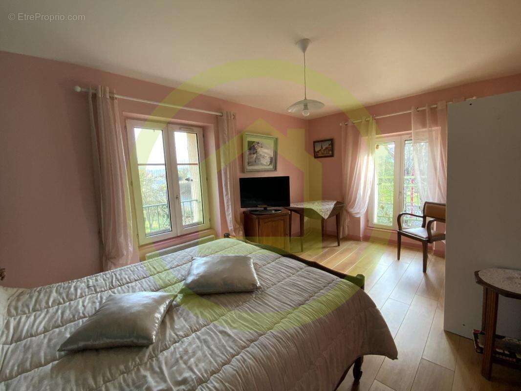 Maison à GENOUILLAC