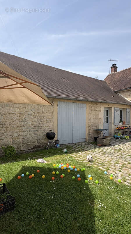 Maison à BURY