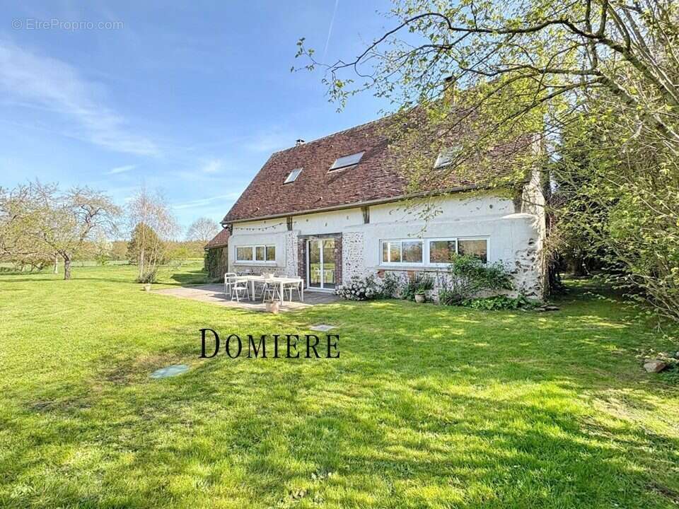 Maison à CHAMPIGNY-LA-FUTELAYE