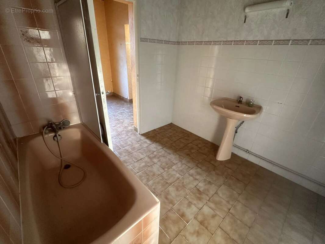 Maison à LA FERRIERE-AIROUX