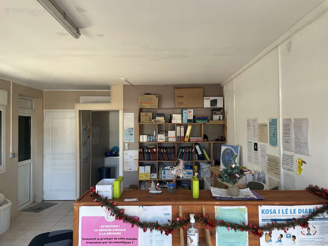 Commerce à SAINT-PHILIPPE