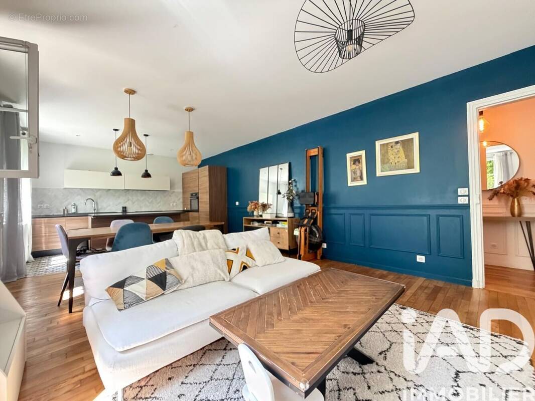 Photo 1 - Appartement à MONTROUGE