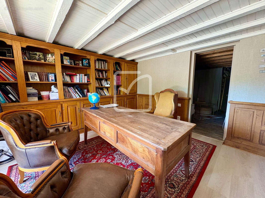 Maison à TERRASSON-LAVILLEDIEU