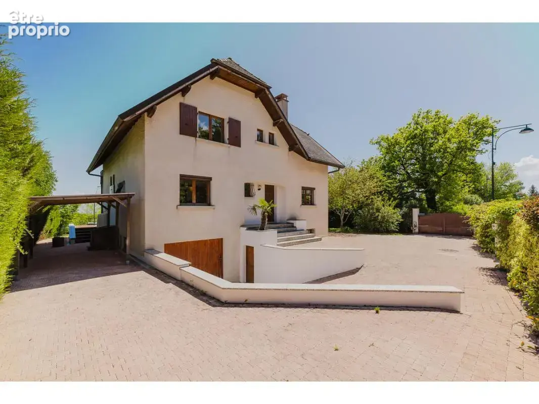 Photo Maison à Echenevex au prix de 845 000€