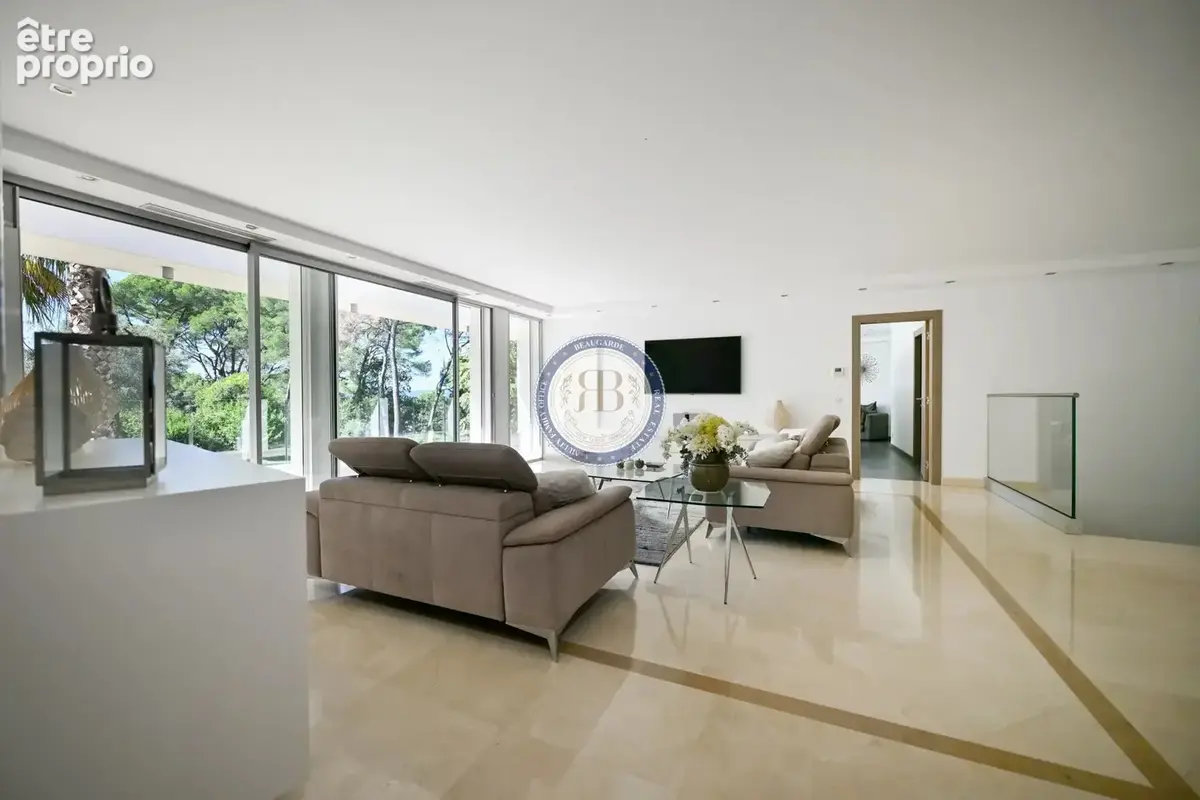 À VENDRE – Villa contemporaine de 12 pièces à Mougins d’un calme absolu. - photo 3