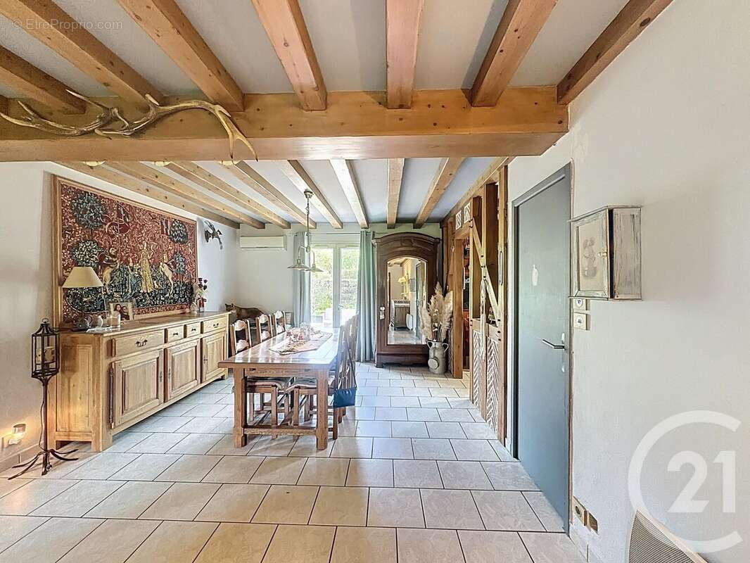 Maison à YVOY-LE-MARRON