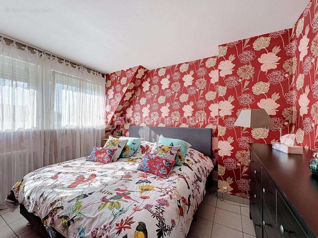 Maison lumineuse 4 chambres avec jardin, garage et combles aménageables à Tourcoing - photo 11