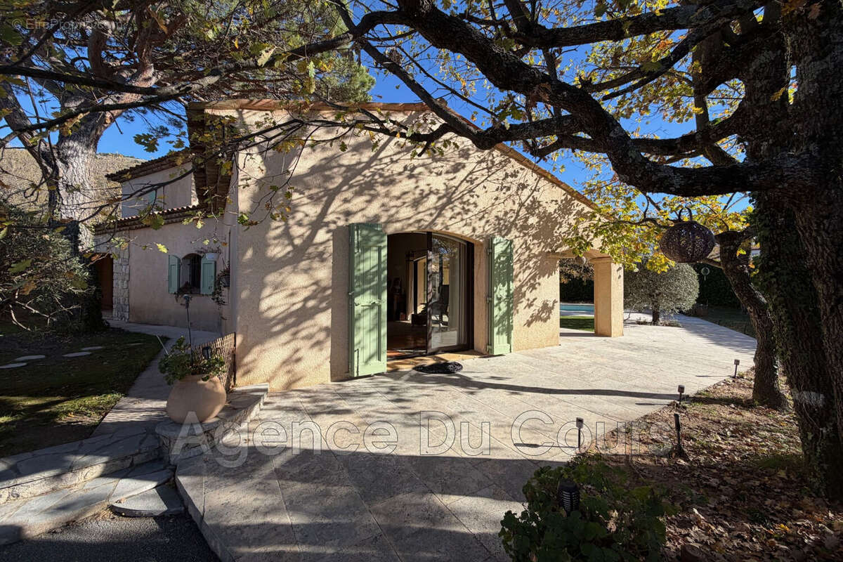 Maison à SAINT-VALLIER-DE-THIEY