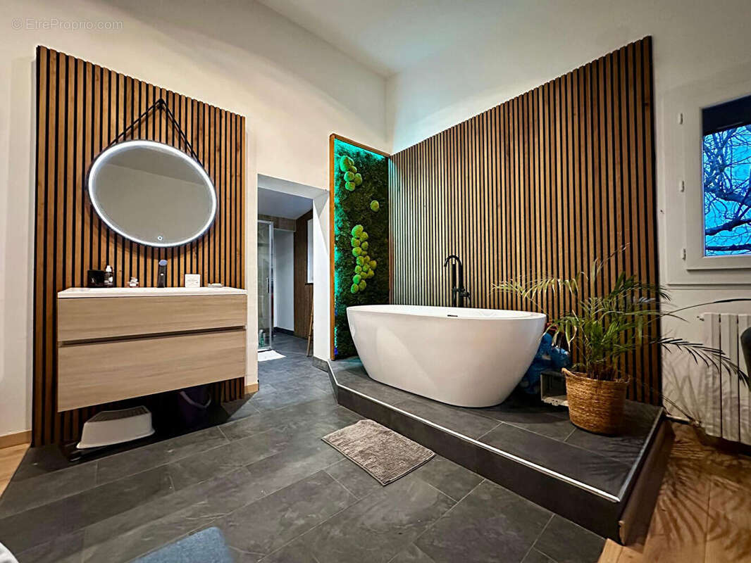 Maison à MONTESQUIEU