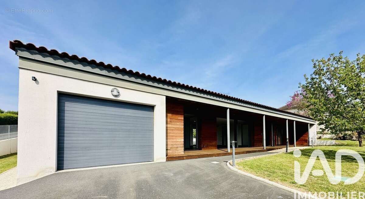 Photo 2 - Maison à SAINT-LAURENT-LES-TOURS