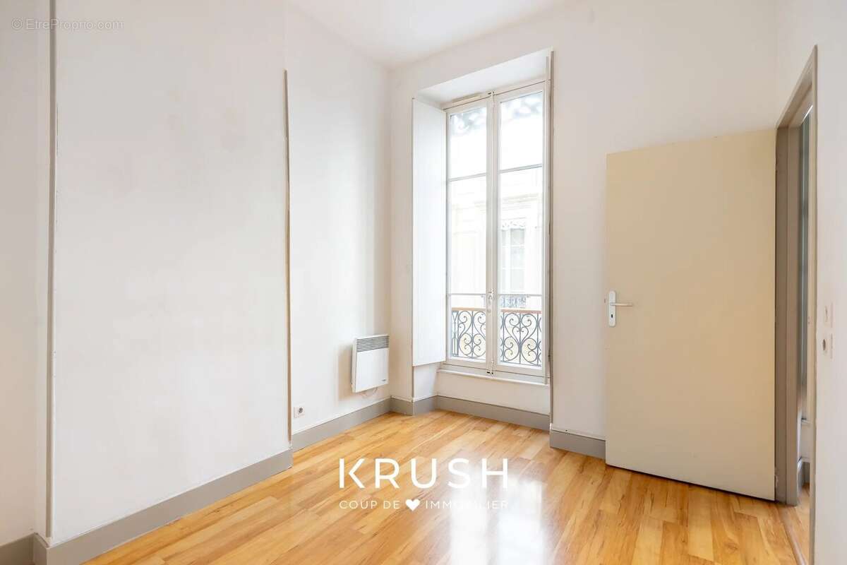 Appartement à MARSEILLE-2E