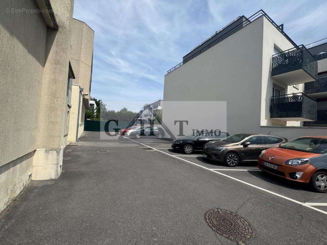 Immeuble de bureaux indépendant - photo 11