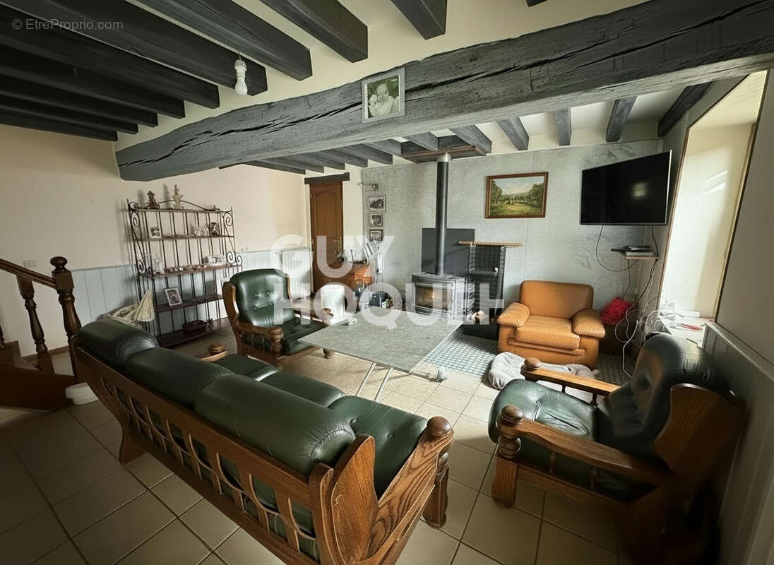 Maison à OULINS