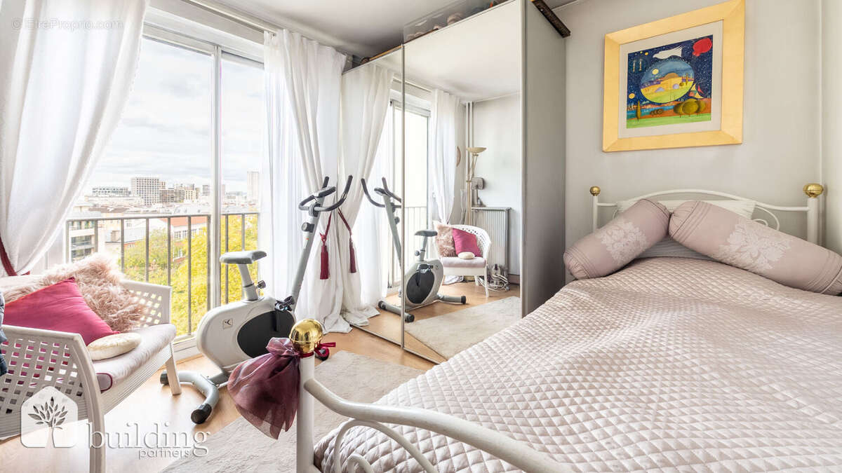 Appartement à PARIS-18E