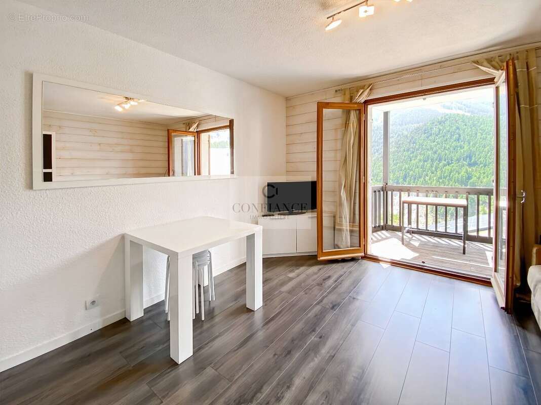 Appartement à SAINT-ETIENNE-DE-TINEE