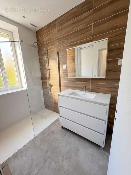 Maison à LA TOUR-DU-PIN