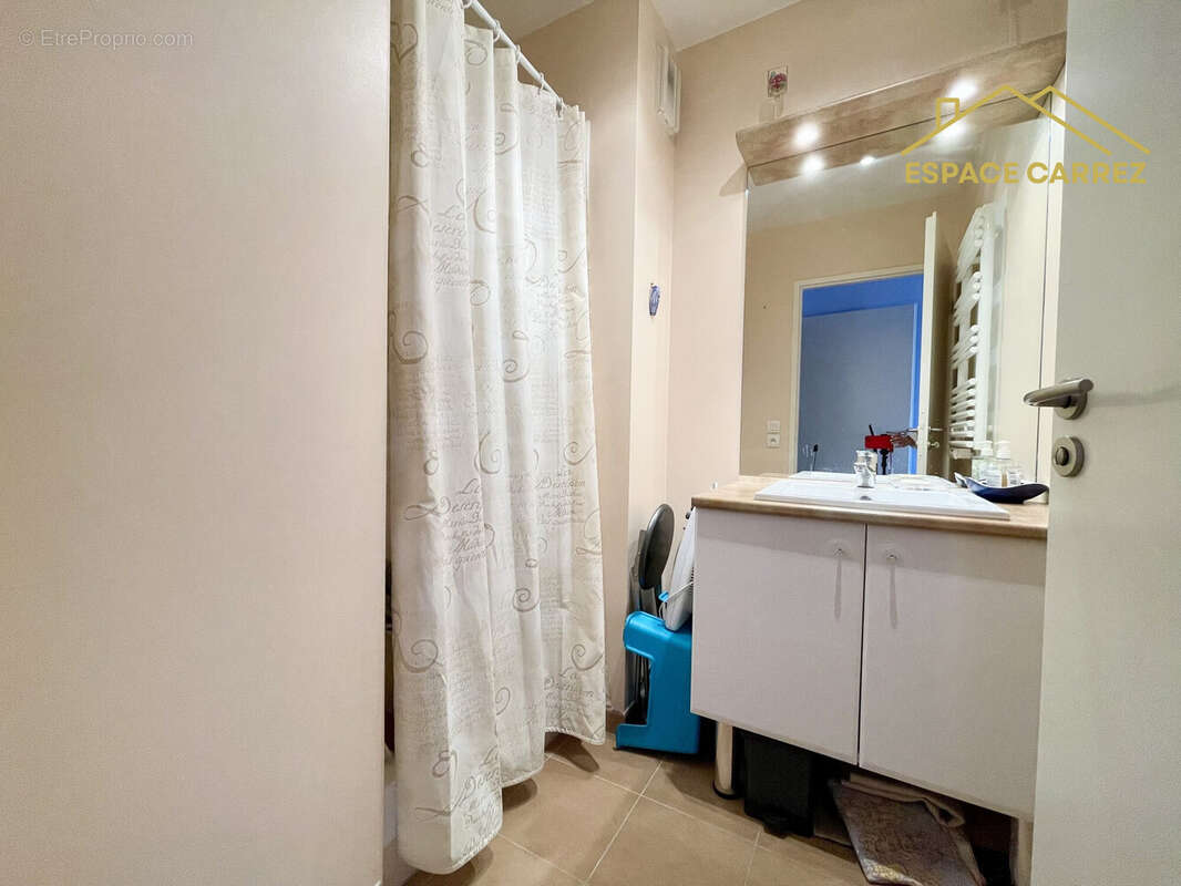 Appartement à LES LILAS