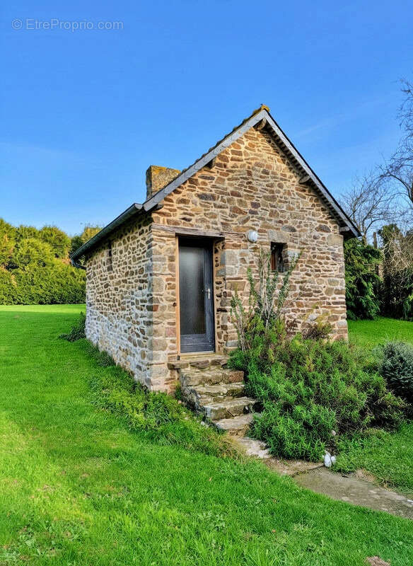 Maison à LA CHAPELLE-JANSON