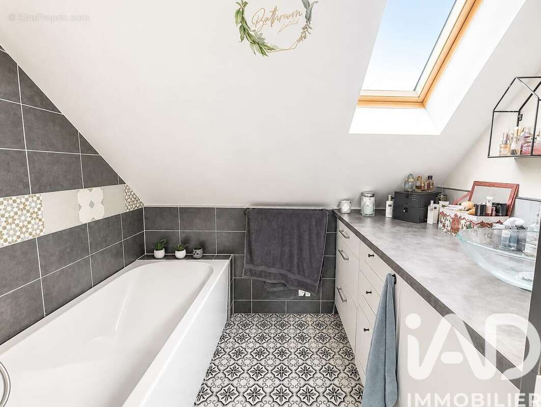Maison 105 m² à Tournan-En-Brie  - photo 9